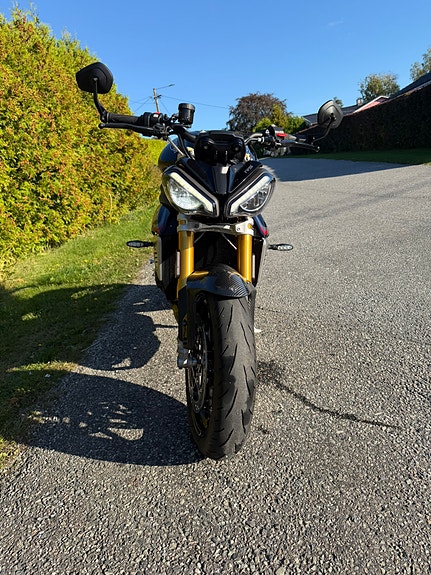 Triumph Speed Triple 1200 RS 5 of 19