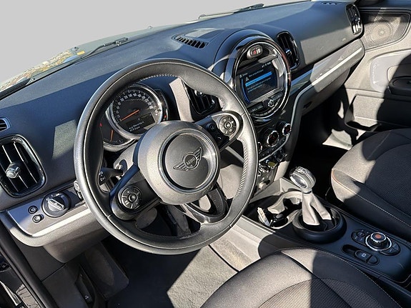 MINI Countryman Cooper SE 8 of 15