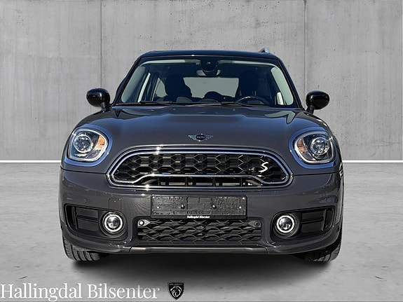 MINI Countryman Cooper SE 2 of 15