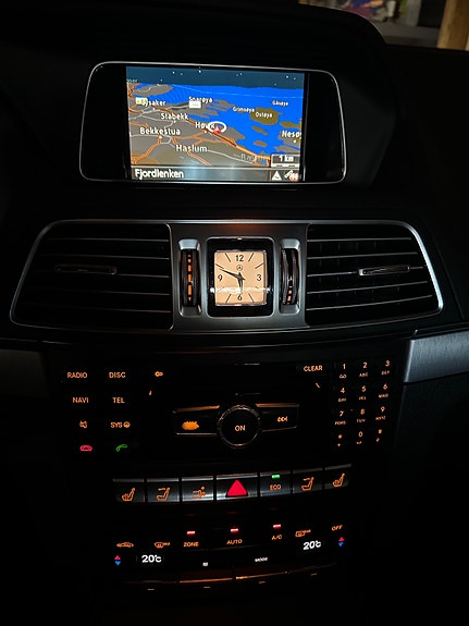 Mercedes-Benz E250 28 of 29