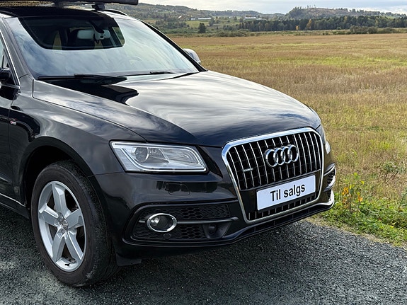 Audi Q5 2 of 25