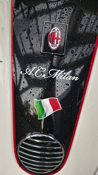 Vespa LX 50 2 of 11
