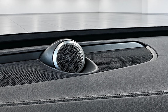Volvo XC90 13 of 13