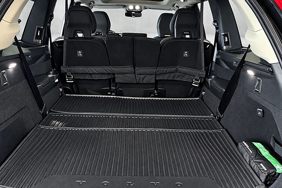 Volvo XC90 9 of 13