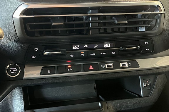 Opel Vivaro 19 of 23