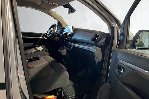 Opel Vivaro 23 of 23
