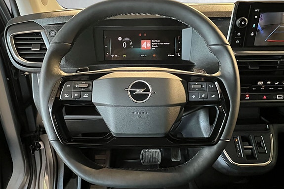 Opel Vivaro 15 of 23