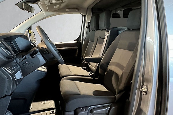 Opel Vivaro 11 of 23