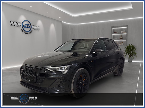 Audi e-tron 3 of 28