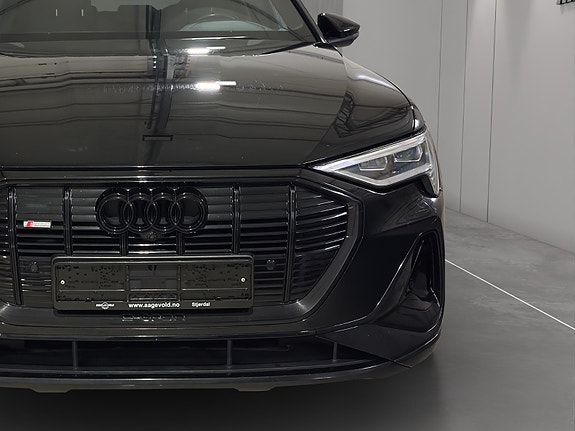 Audi e-tron 5 of 28