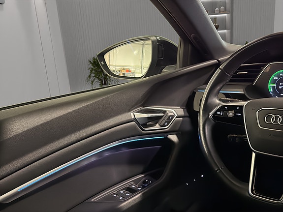 Audi e-tron 19 of 28