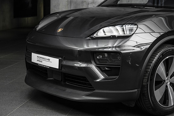 Porsche Macan 4 of 30