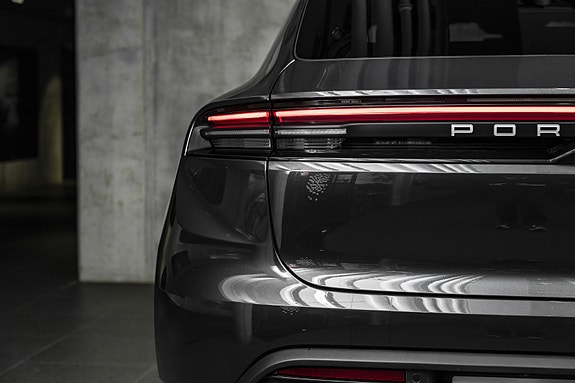 Porsche Macan 9 of 30