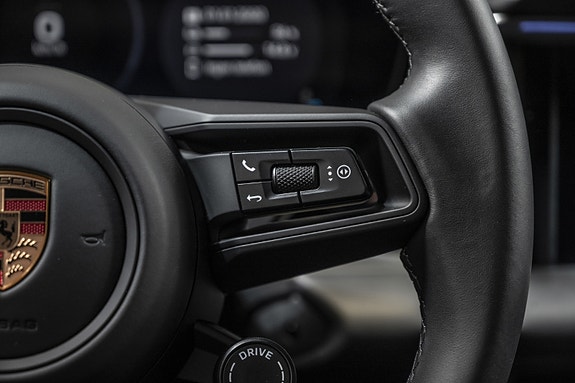 Porsche Macan 21 of 30