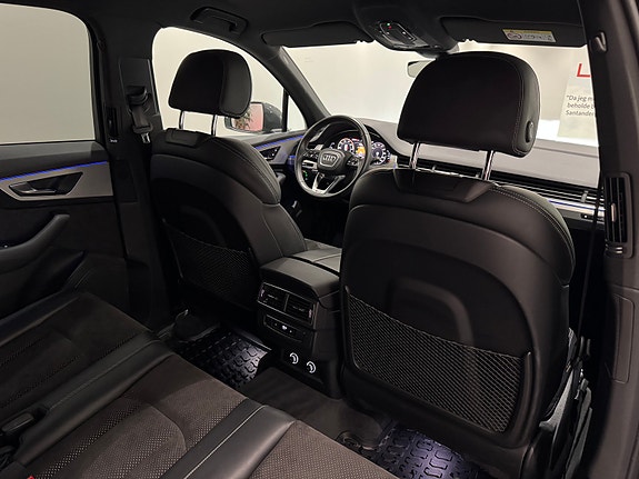 Audi Q7 24 of 30