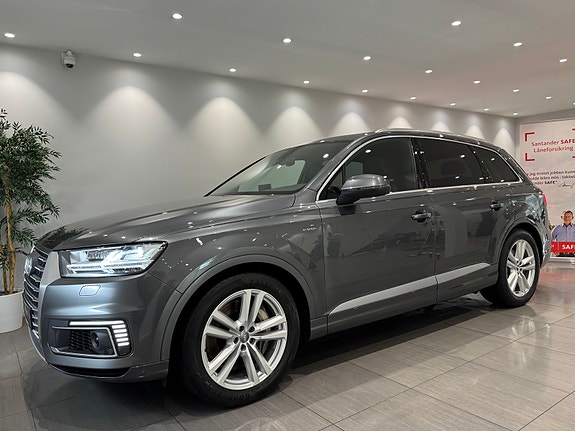 Audi Q7 6 of 30