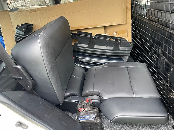 Mitsubishi Pajero 17 of 22