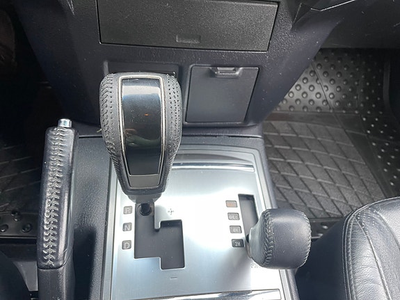 Mitsubishi Pajero 11 of 22