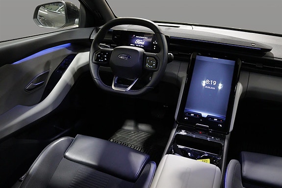 Ford Explorer 10 of 29