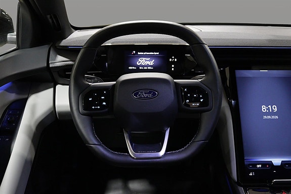 Ford Explorer 11 of 29