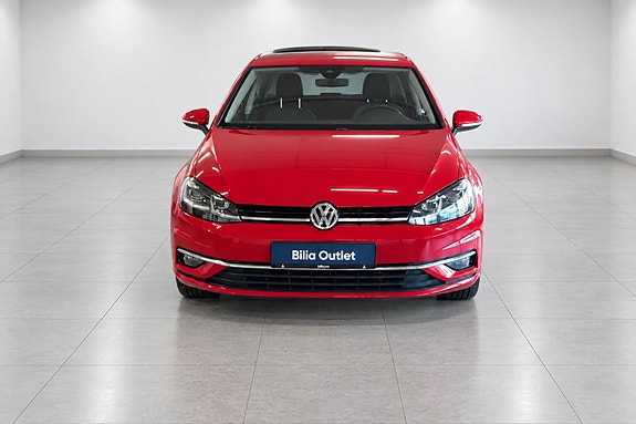 Volkswagen Golf VII 2 of 12