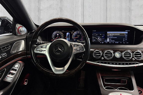 Mercedes-Benz S560 8 of 23