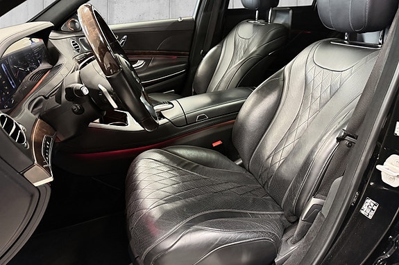 Mercedes-Benz S560 12 of 23