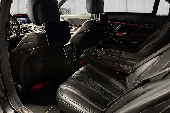 Mercedes-Benz S560 14 of 23