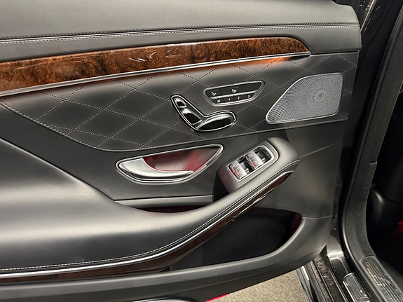 Mercedes-Benz S560 19 of 23