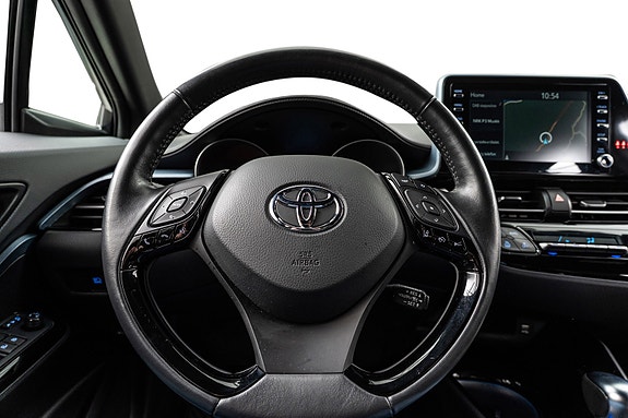 Toyota C-HR 19 of 24