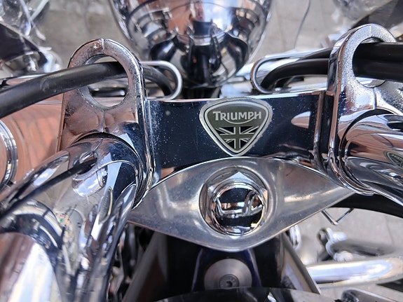 Triumph Thunderbird 1600 9 of 16