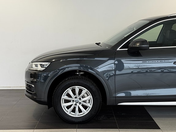 Audi Q5 3 of 30