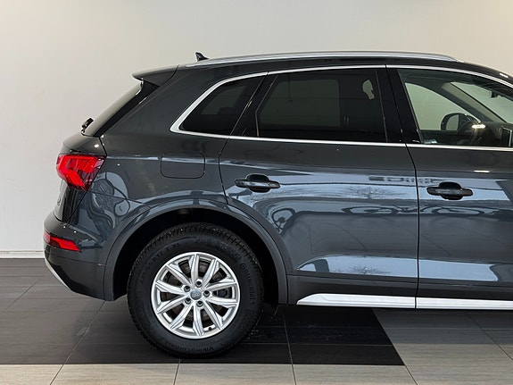 Audi Q5 9 of 30