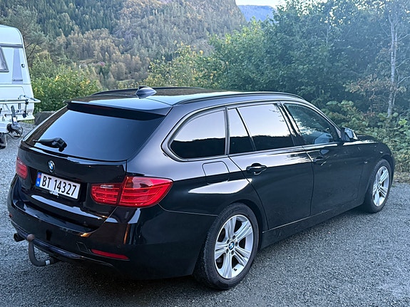 BMW 316d 2 of 22