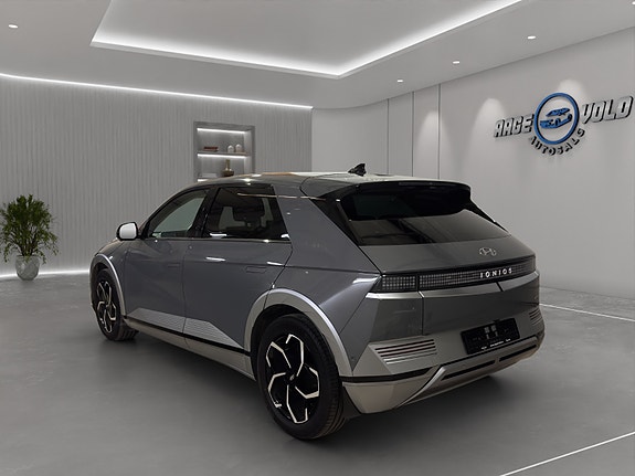 Hyundai Ioniq 5 10 of 30