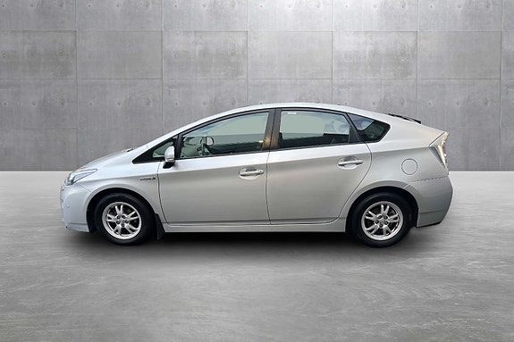 Toyota Prius 2 of 20