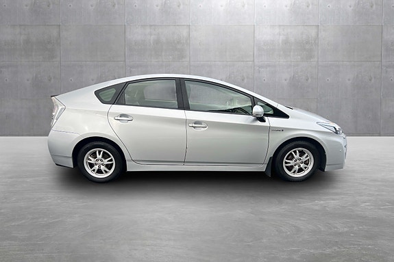 Toyota Prius 6 of 20