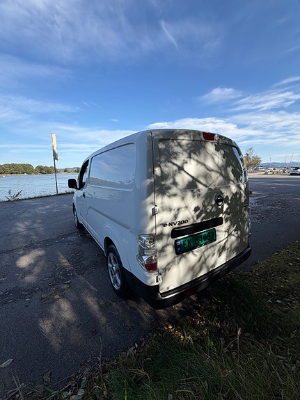 Nissan e-NV200 3 of 10