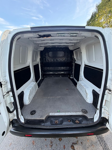 Nissan e-NV200 10 of 10