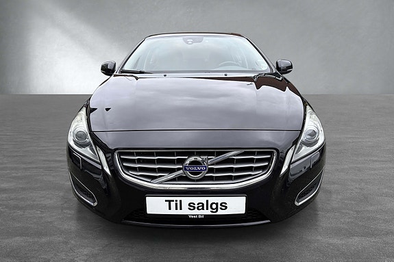 Volvo S60 8 of 30