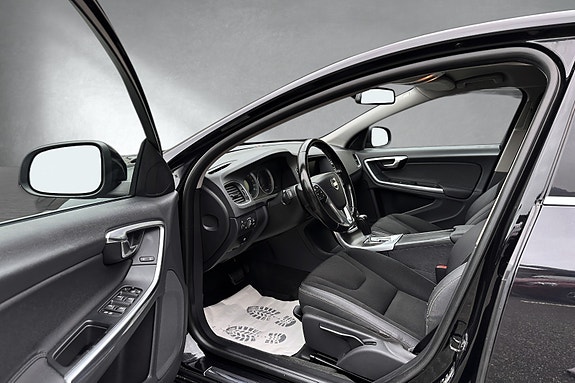 Volvo S60 10 of 30