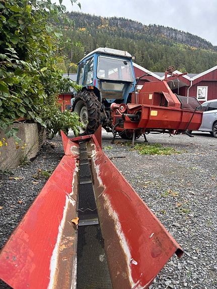 Ford 4600 5 of 5