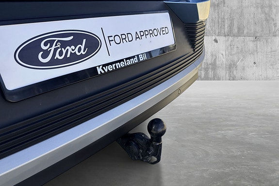 Ford Explorer 10 of 28