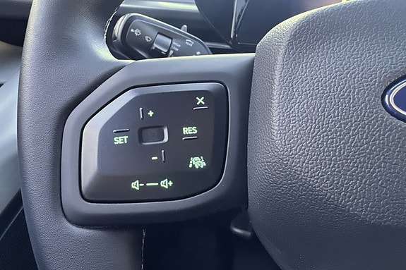 Ford Explorer 19 of 28