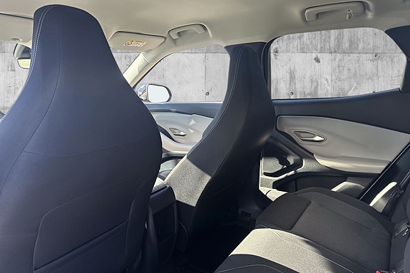 Ford Explorer 16 of 28