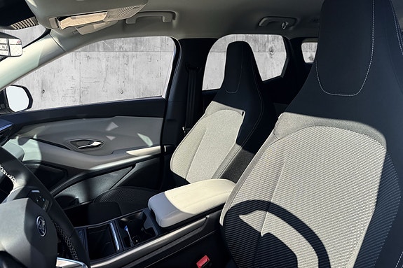 Ford Explorer 13 of 28