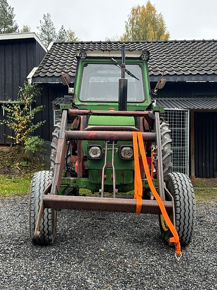 John Deere 2130 3 of 8