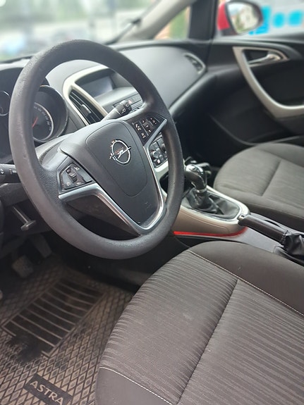Opel Astra 5 of 9