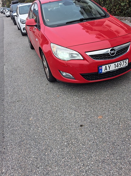 Opel Astra 2 of 9