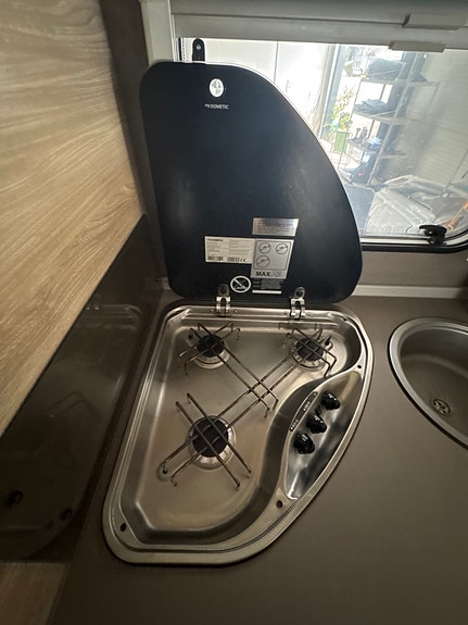 Weinsberg CaraSuite 650MF 5 of 15